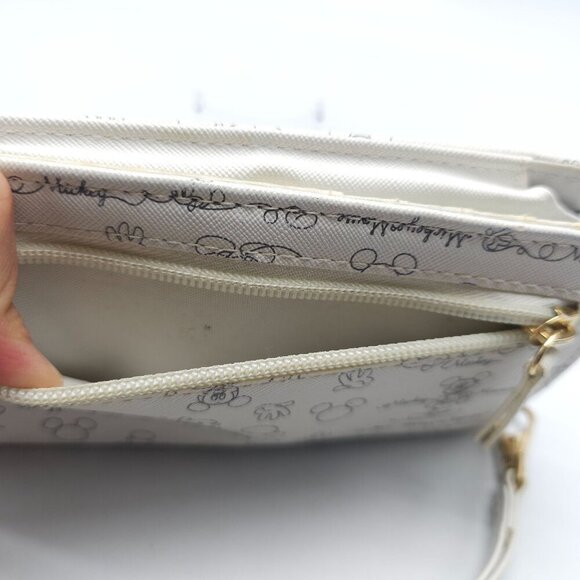 Disney Mickey Mouse Tech Graffiti Wristlet Wallet - Picture 4 of 8